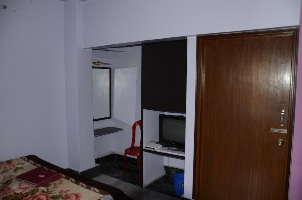 Kim Lawn Guest House โกลกาตา ภายนอก รูปภาพ